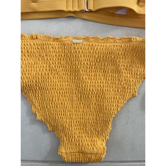 Hollister Swim Triangle Bikini Set Smocked Swimwear - Picture 9 of 10